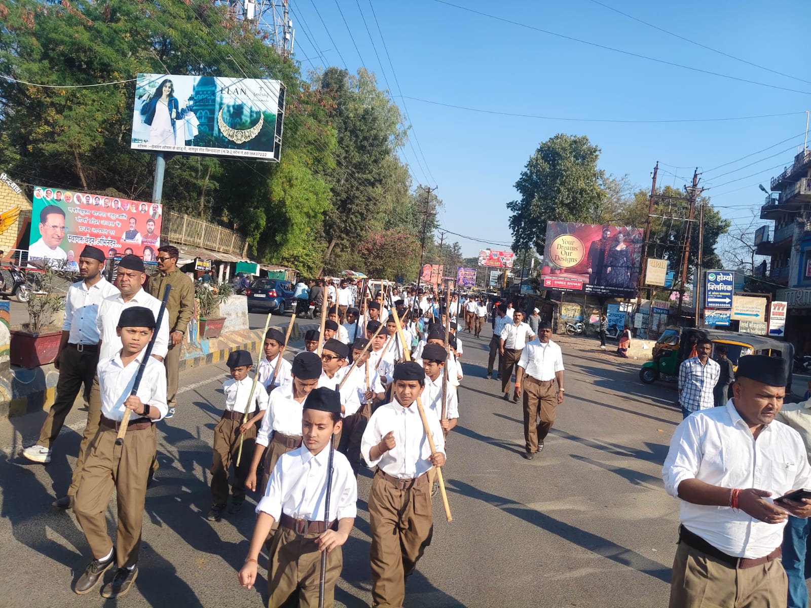 वीर बाल दिवस के उपलक्ष्य मे वीर बाल पथ संचलन