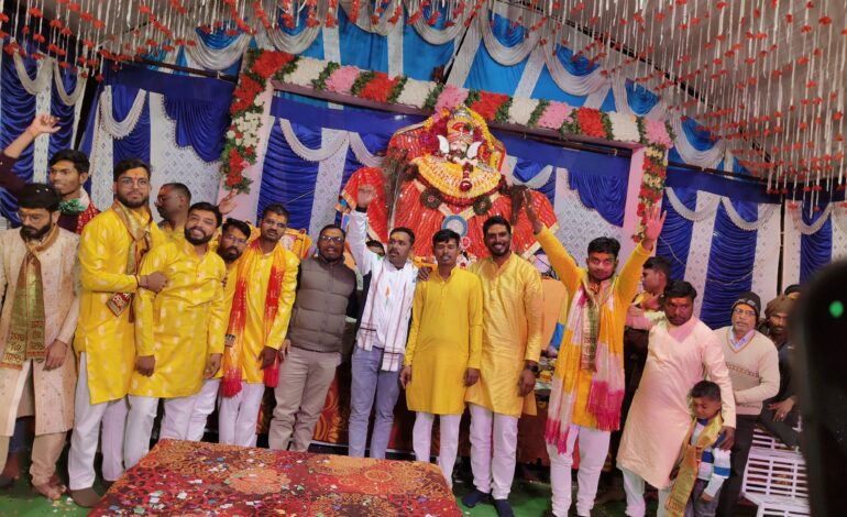 श्याम रंग में रंगा हिरदागढ़ बाजार चौक में दिखा आस्था और विश्वास का अनूठा संगम