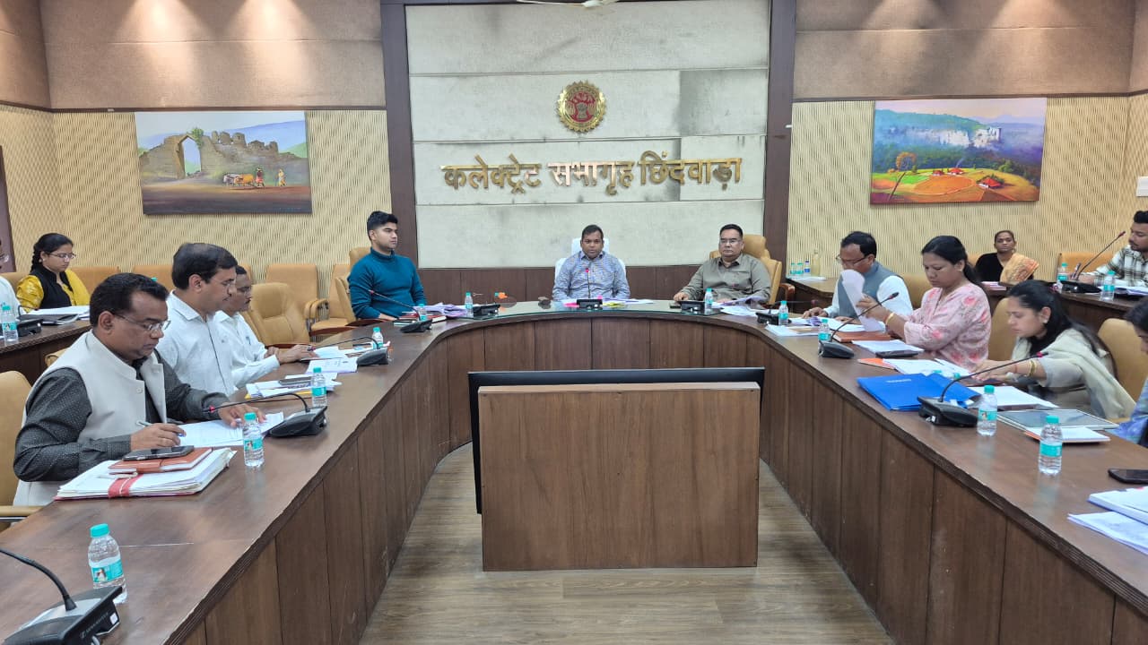 अवैध उत्खनन, परिवहन, भंडारण पर सख्ती के कार्रवाई के निर्देश