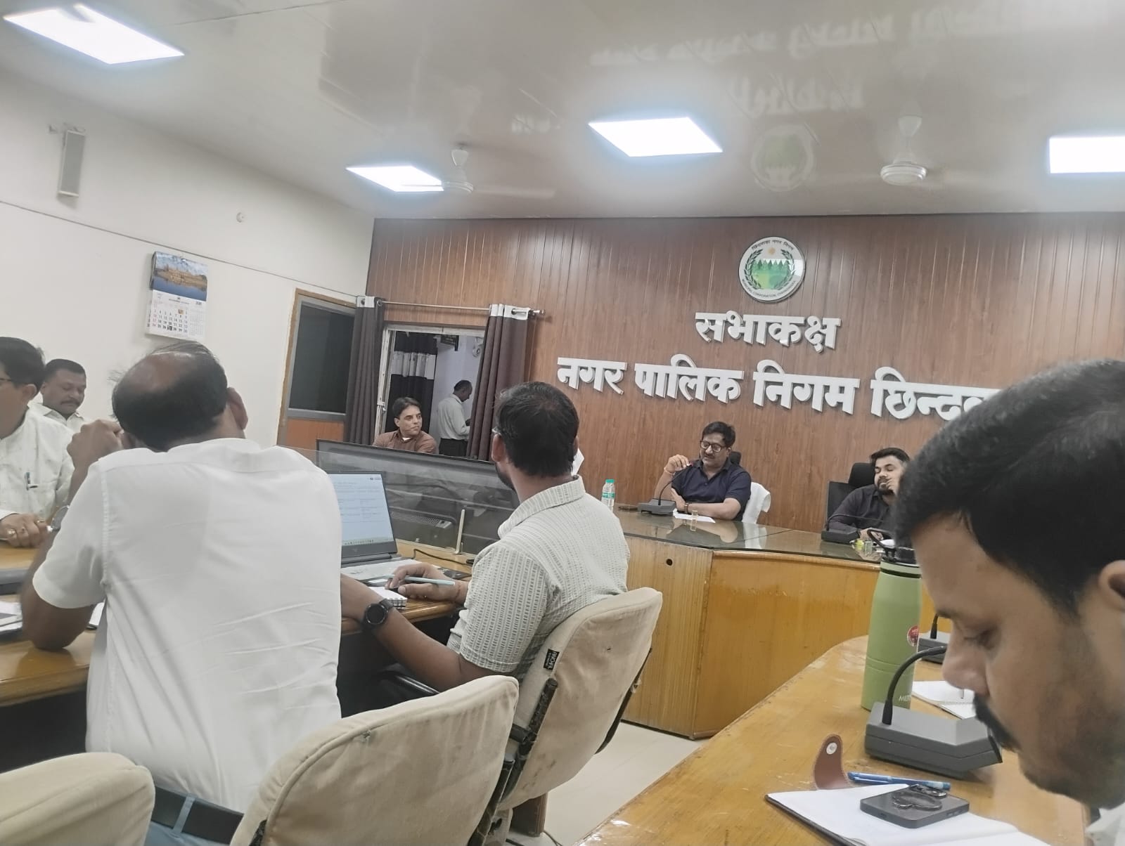 नगर निगम सभाकक्ष में आयोजित हुई समीक्षा बैठक